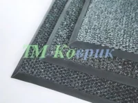 Коврик перед входной дверью