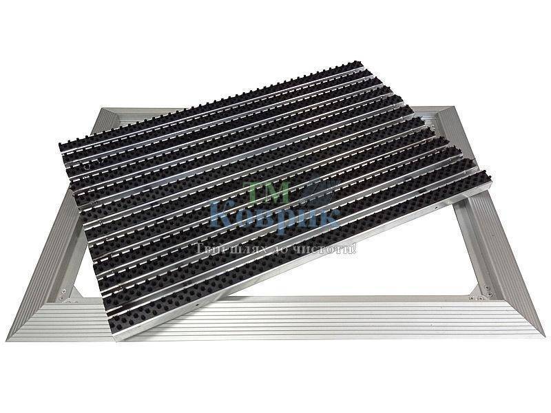 Брудозахисні грати при вході купити