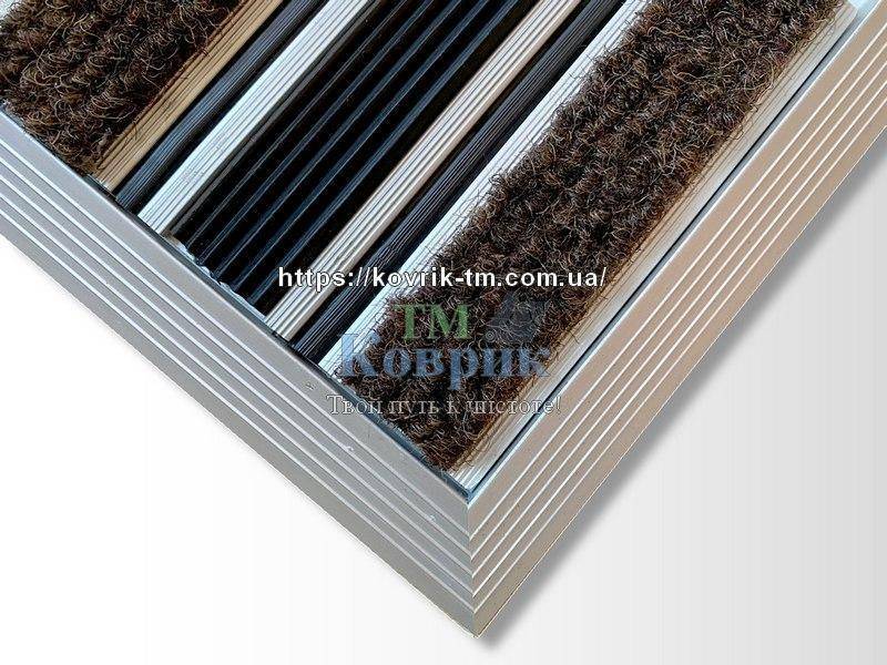 Грати придверні