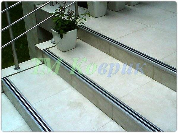 Накладки на ступени противоскользящие купить украина