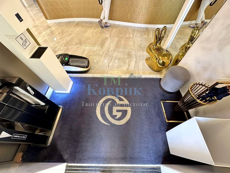 у нас ви можете замовити килимок з логотипом