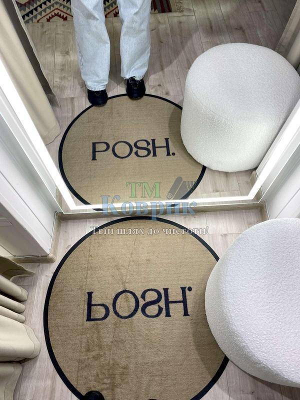 килимок з лого