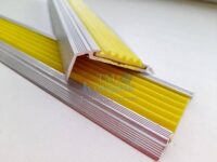 накладки на сходи з кольоровими вставками