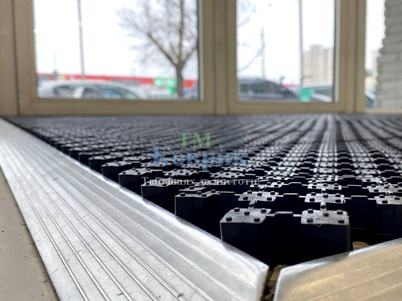 профессиональное резиновое грязезащитное покрытие