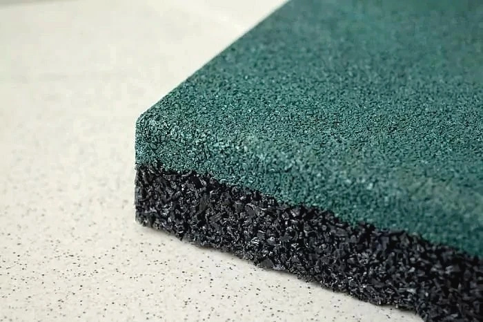 преимущество резиновой плитки