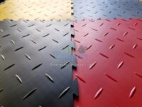 ПВХ плитка для гаража